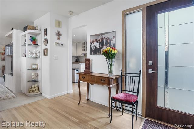 Builiding view four for 2164 Bordeaux, West Bloomfield, MI. 48323