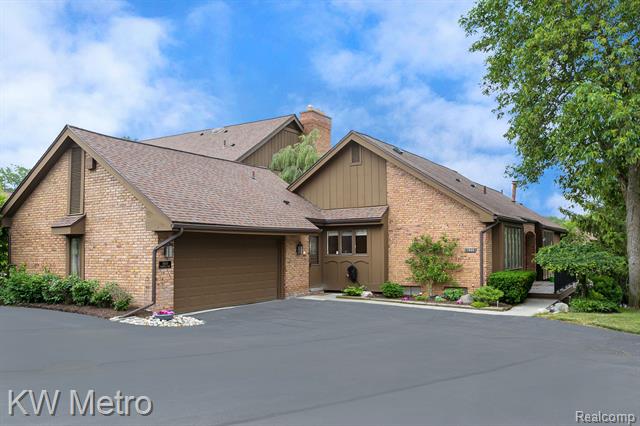 front view for 1869 Chipping Way Ct, Bloomfield Hills, Mi. 48302