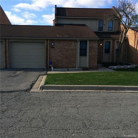 front view for 2957 Moon Lake Dr, West Bloomfield, Mi. 48323