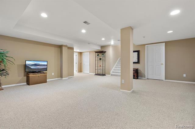 Builiding view forty for 228 Four Seasons, Lake Orion, MI. 48360