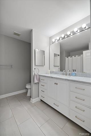 Builiding view thirty eight for 228 Four Seasons, Lake Orion, MI. 48360