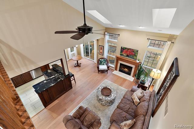 Builiding view thirty one for 228 Four Seasons, Lake Orion, MI. 48360