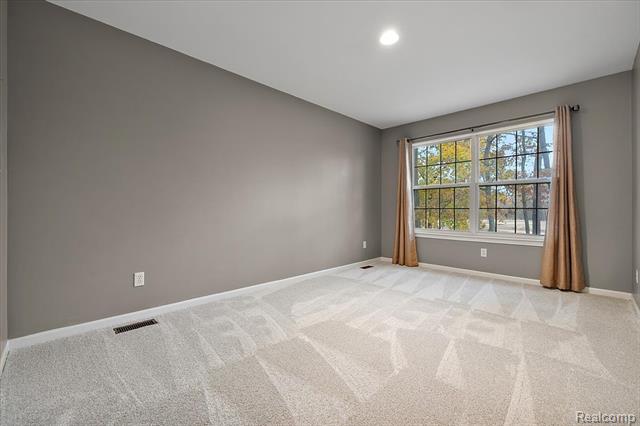 Builiding view thirty six for 228 Four Seasons, Lake Orion, MI. 48360