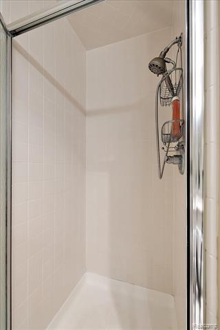 Builiding view thirty for 228 Four Seasons, Lake Orion, MI. 48360