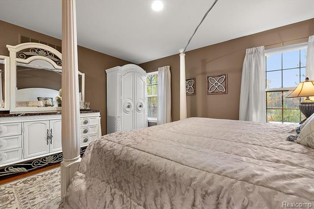 Builiding view twenty seven for 228 Four Seasons, Lake Orion, MI. 48360