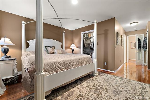 Builiding view twenty six for 228 Four Seasons, Lake Orion, MI. 48360