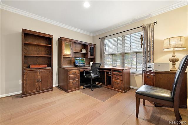 Builiding view twenty two for 228 Four Seasons, Lake Orion, MI. 48360