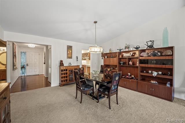 Builiding view six for 4297 Wabeek Lake  S, Bloomfield Hills, MI. 48302