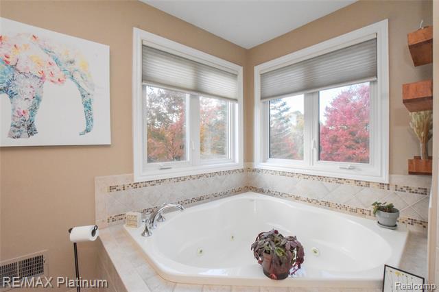 Builiding view twenty five for 1198 Alissa Marie, Highland, MI. 48357