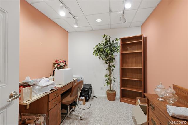 Builiding view thirty three for 470 Delmar, Highland, MI. 48357