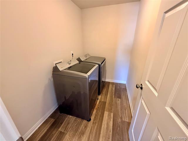 Builiding view twenty one for 327 Hidden River East, Holly, MI. 48442