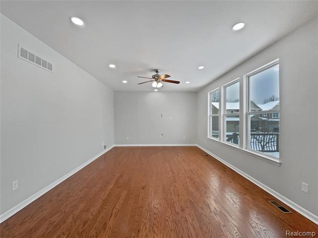 Builiding view two for 51109 Mayfair, Novi, MI. 48374