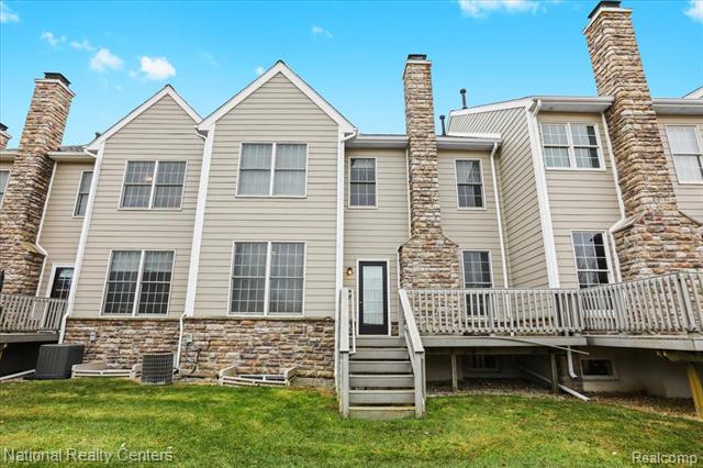 Builiding view twenty two for 49944 Blackberry, Novi, MI. 48374