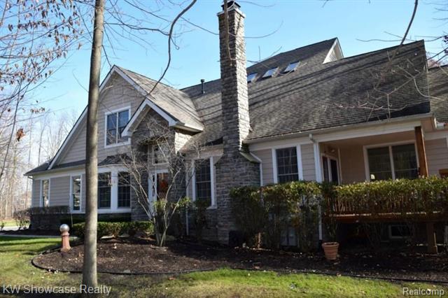 front view for 49609 Timber Trl, Novi, Mi. 48374