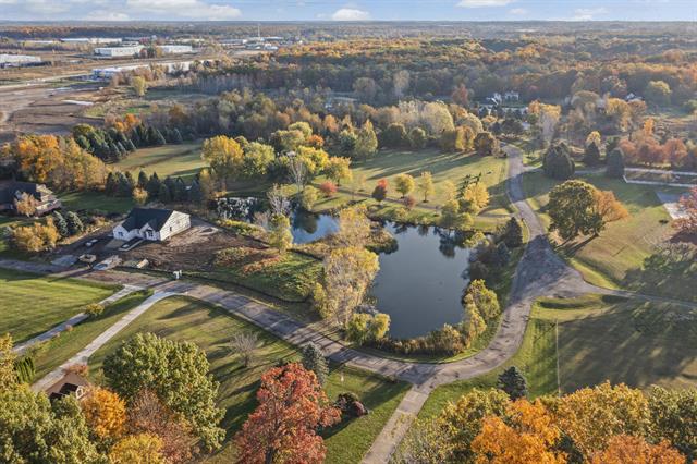 Builiding view ten for 28510 Coyote, New Hudson, MI. 48165