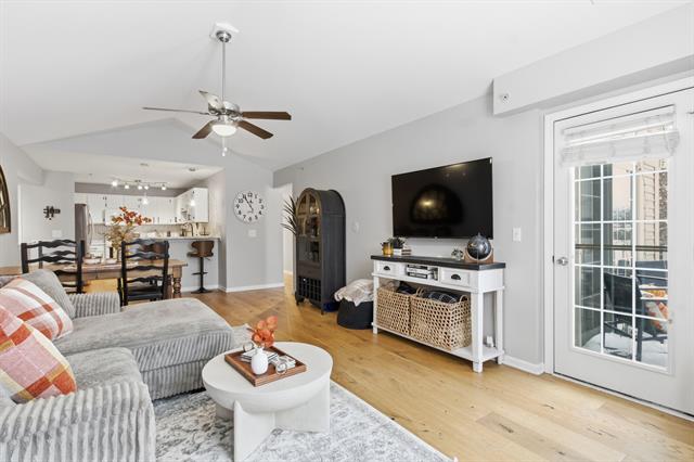 Builiding view seven for 28211 Oakmonte E, New Hudson, MI. 48165