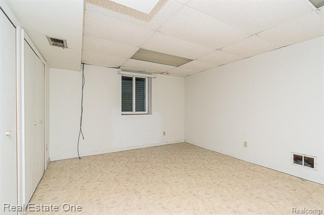 Builiding view twenty one for 1242 Kings Cove, Rochester, MI. 48306