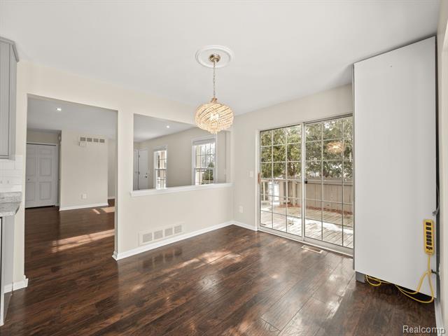 Builiding view eleven for 1428 Crescent, Rochester, MI. 48306