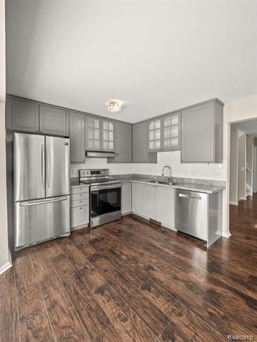 Builiding view thirteen for 1428 Crescent, Rochester, MI. 48306