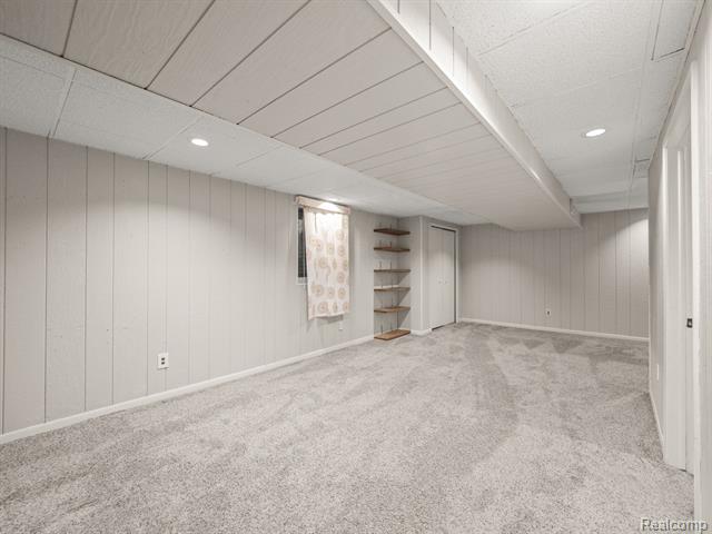 Builiding view twenty five for 1428 Crescent, Rochester, MI. 48306