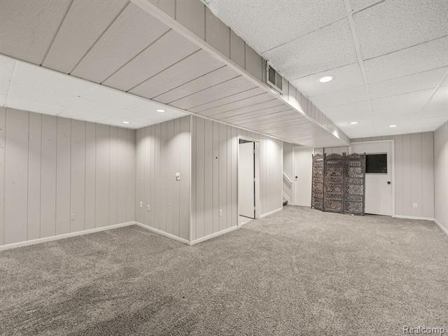 Builiding view twenty seven for 1428 Crescent, Rochester, MI. 48306