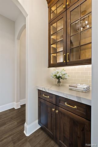 Builiding view six for 145 Bridgeview, Bloomfield Hills, MI. 48304