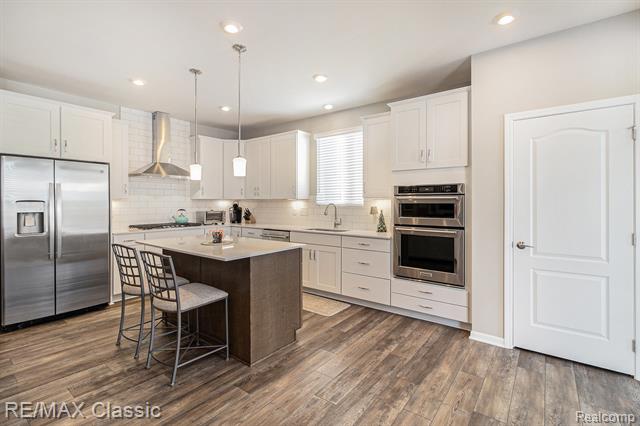 Builiding view eight for 48738 Rockview, Novi, MI. 48374