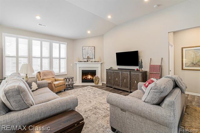 Builiding view four for 48738 Rockview, Novi, MI. 48374