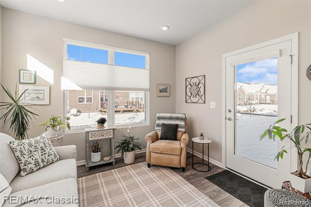 Builiding view ten for 48738 Rockview, Novi, MI. 48374