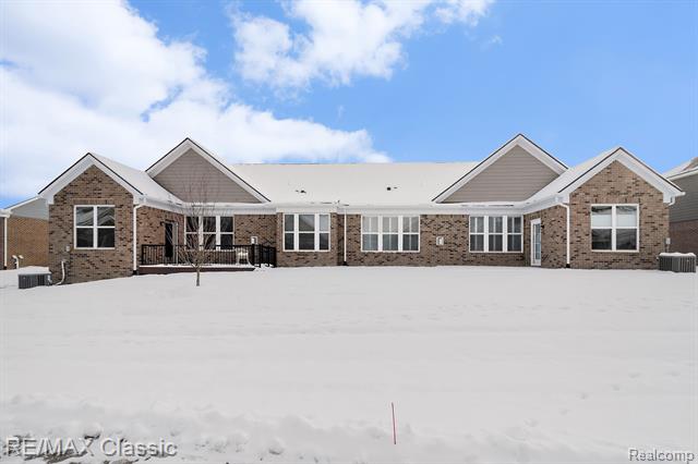 Builiding view twenty five for 48738 Rockview, Novi, MI. 48374