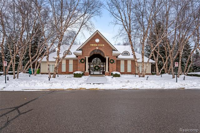 Builiding view twenty three for 30210 Chesapeake, Walled Lake, MI. 48390