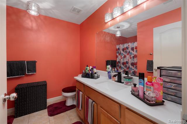 Builiding view fourteen for 340 N Wixom, Wixom, MI. 48393