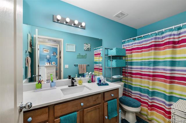 Builiding view seventeen for 340 N Wixom, Wixom, MI. 48393