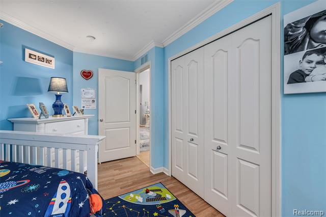 Builiding view sixteen for 340 N Wixom, Wixom, MI. 48393