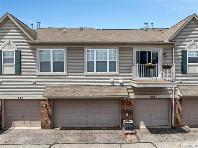 Builiding view twenty for 340 N Wixom, Wixom, MI. 48393