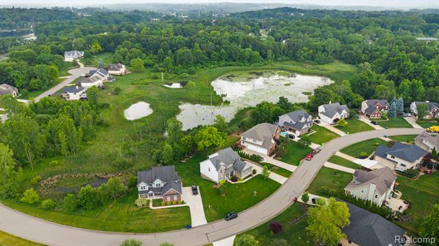 Builiding view five for 613 Olivia, Milford, MI. 48381