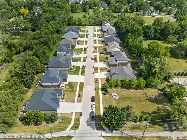 Builiding view fifty two for 2976 Andlaur, Rochester, MI. 48307