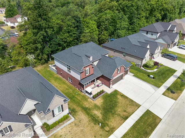 Builiding view forty nine for 2976 Andlaur, Rochester, MI. 48307