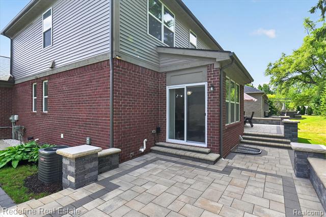 Builiding view forty two for 2976 Andlaur, Rochester, MI. 48307