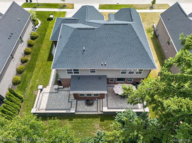 Builiding view two for 2976 Andlaur, Rochester, MI. 48307