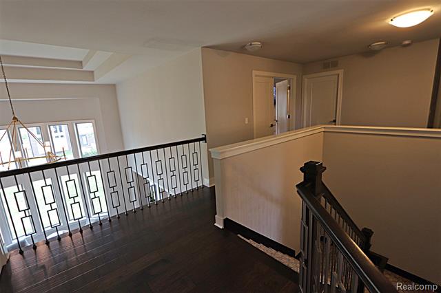 Builiding view fifty six for 4966 Park Manor, Troy, MI. 48098