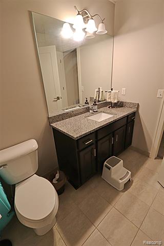 Builiding view forty three for 4966 Park Manor, Troy, MI. 48098