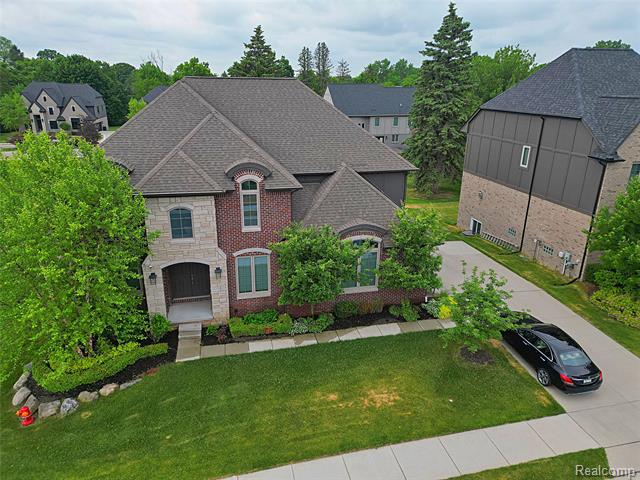 Builiding view six for 4966 Park Manor, Troy, MI. 48098