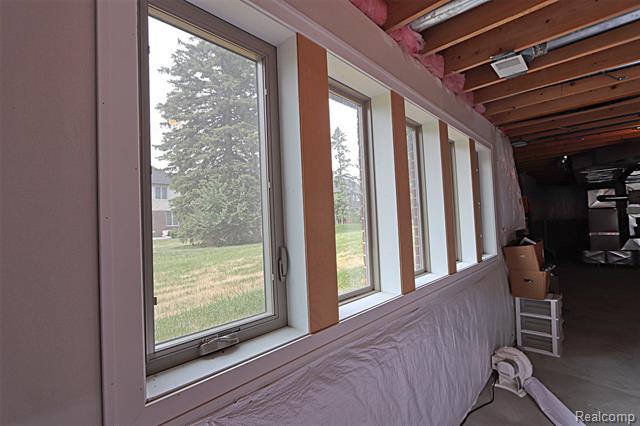 Builiding view sixty eight for 4966 Park Manor, Troy, MI. 48098