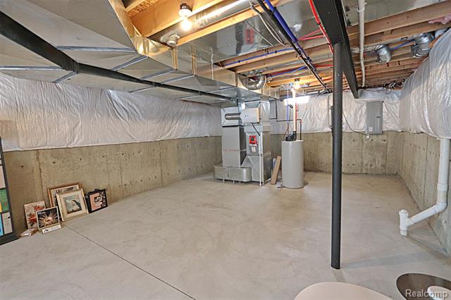 Builiding view sixty two for 4966 Park Manor, Troy, MI. 48098