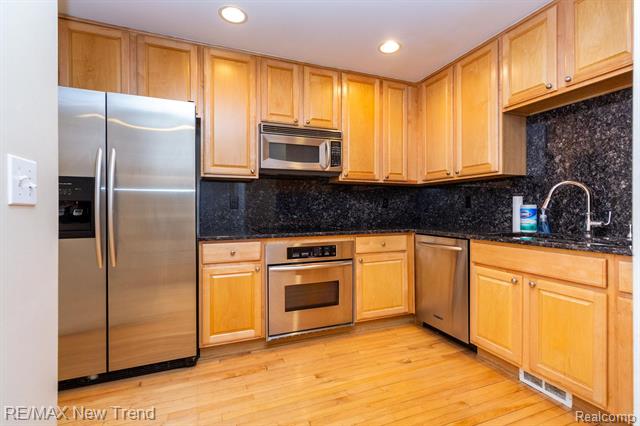 Builiding view eleven for 1509 Anne, Royal Oak, MI. 48067