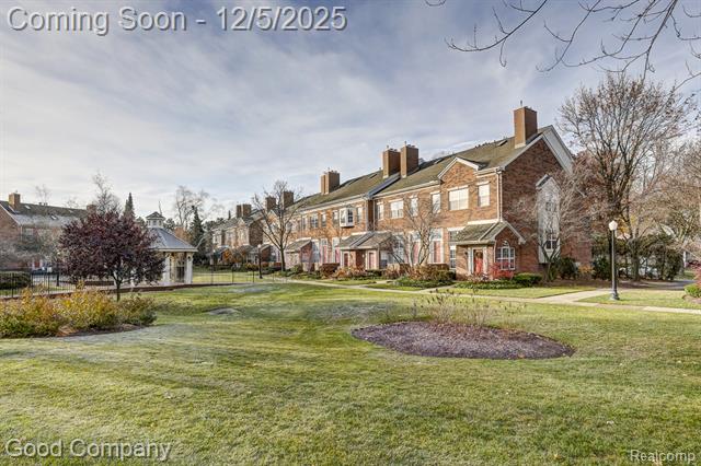 Builiding view thirty nine for 1509 Chesapeake, Royal Oak, MI. 48067