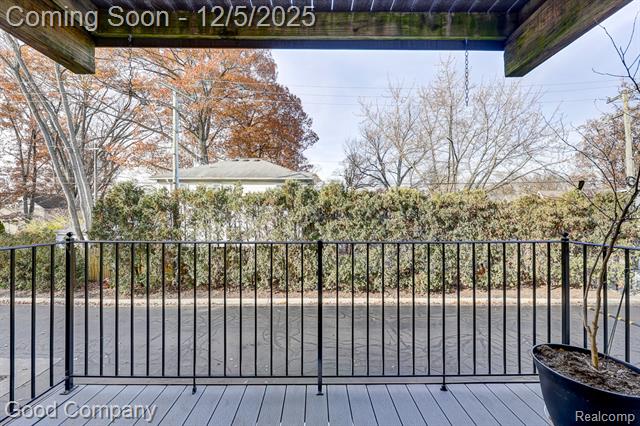 Builiding view thirty for 1509 Chesapeake, Royal Oak, MI. 48067