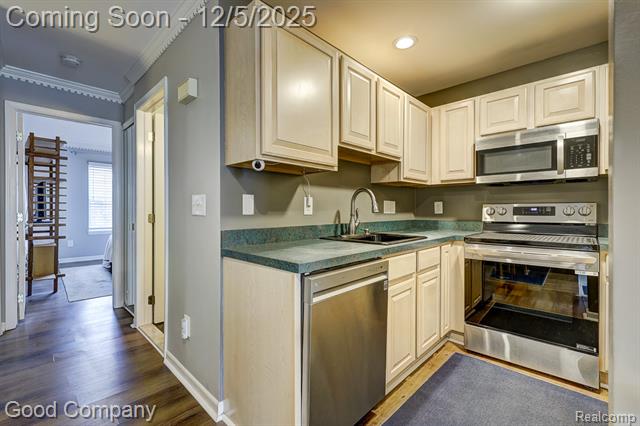 Builiding view twelve for 1509 Chesapeake, Royal Oak, MI. 48067