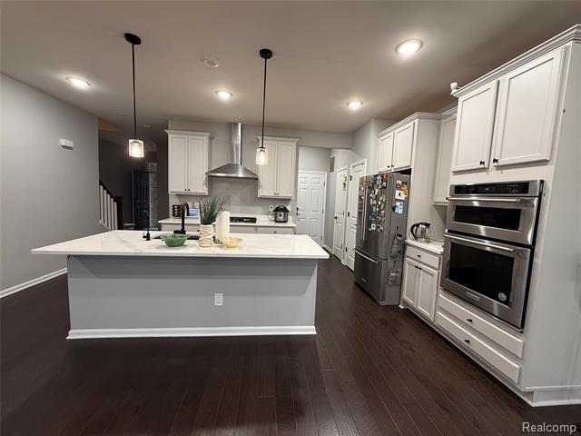 Builiding view eight for 4811 Broomfield Way, Lake Orion, MI. 48359